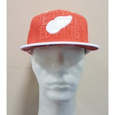 Бейсболка с прямым козырьком CCM HIGH D SNAPBACK SR